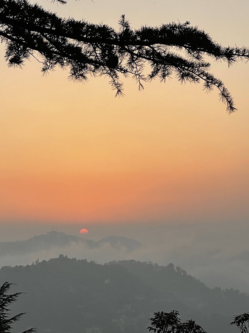 Landour cottage - Landour cottage F35R+7V8 cottage, Luxmanpuri, Rajmandi, Landour, Mussoorie, Uttarakhand 248179, India