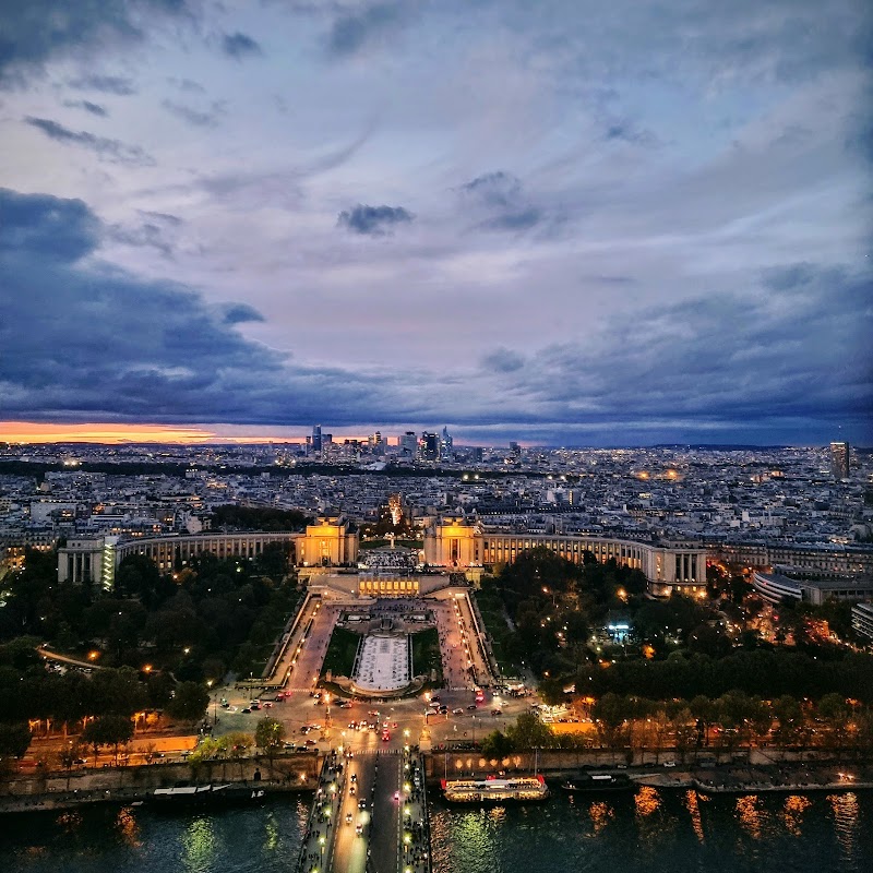 Champ de Mars - Champ de Mars 75007 Paris, France