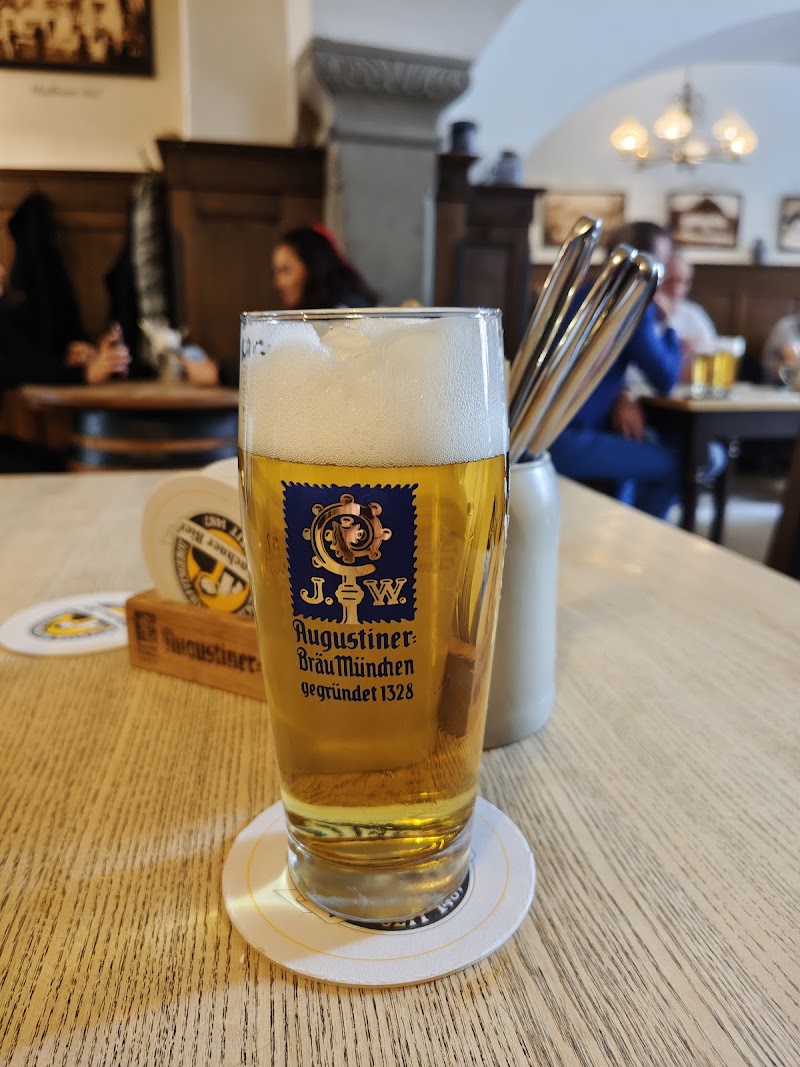 Goldene Kugel - Goldene Kugel Judengasse 3, 5020 Salzburg, Austria