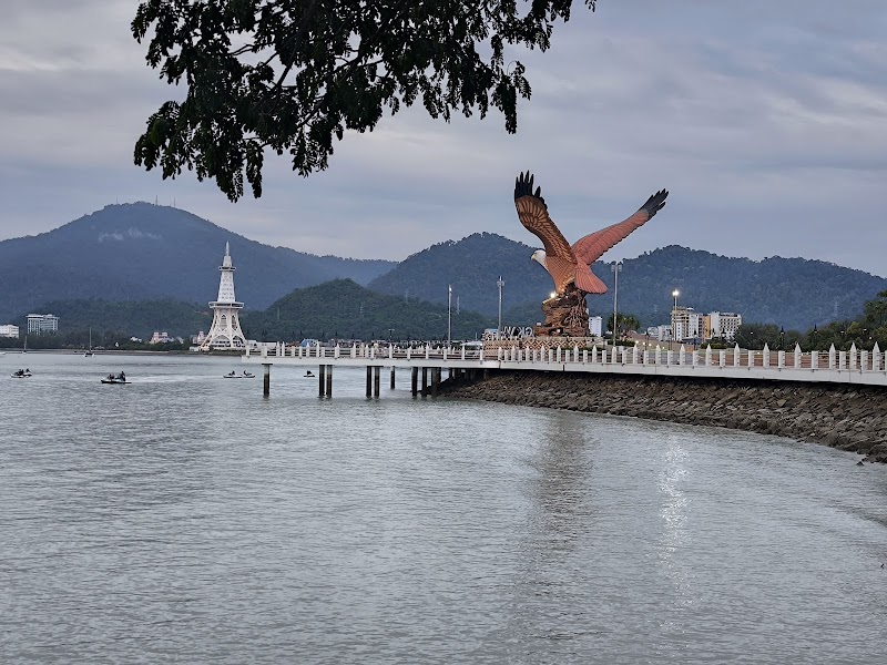 Dataran Lang Langkawi - Dataran Lang Langkawi, Persiaran Putera, Kuah, 07000 Langkawi, Kedah, Malaysia