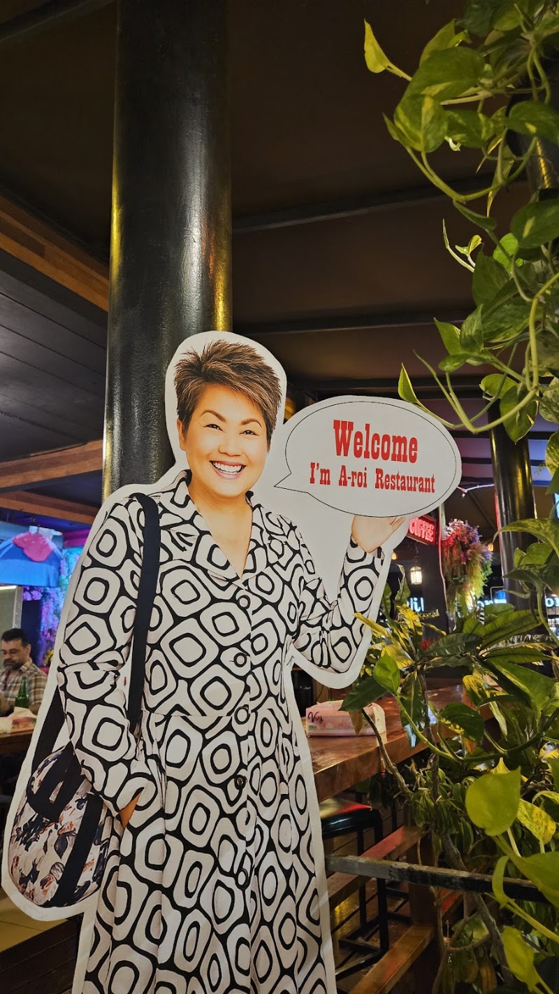 Soi 11 - Soi 11 ไชยยศ เลขที่ 139 Soi Sukhumvit 11, Khwaeng Khlong Toei Nuea, Watthana, Krung Thep Maha Nakhon 10110, Thailand