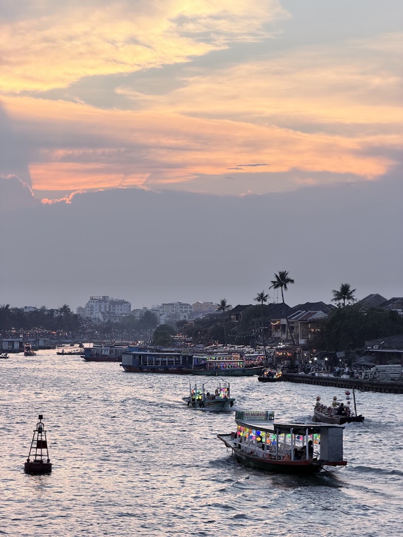 Hoi An Old Town Sunset Viewpoint - Hoi An Old Town Sunset Viewpoint, V8GM+76G, Hoi An, Da Nang, Vietnam