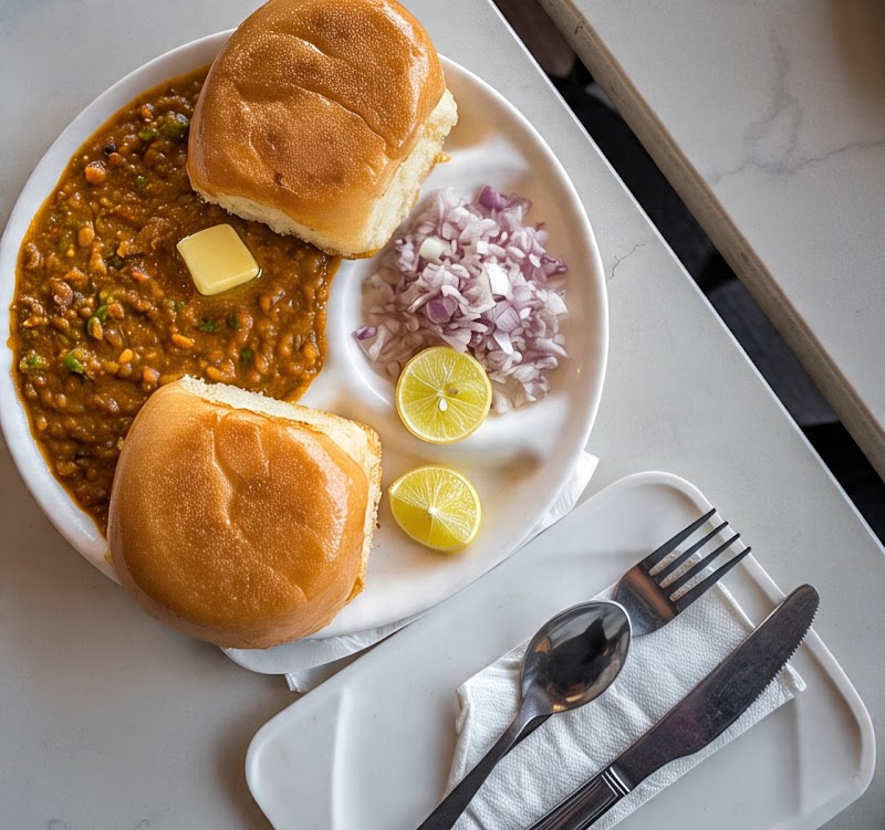 The Mansarovar Hotel & Restaurant - The Mansarovar Hotel & Restaurant mahakal lok, Parking, 42, Bhagat Singh Marg, Jaisinghpura, Ujjain, Madhya Pradesh 456006, India