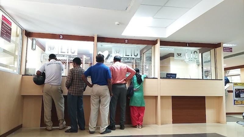 LIC of India, Branch Office - LIC of India, Branch Office, CIVIC CENTRE, BHILAI, Civic Center Area, Sector 5, Durg, Bhilai, Chhattisgarh 490006, India