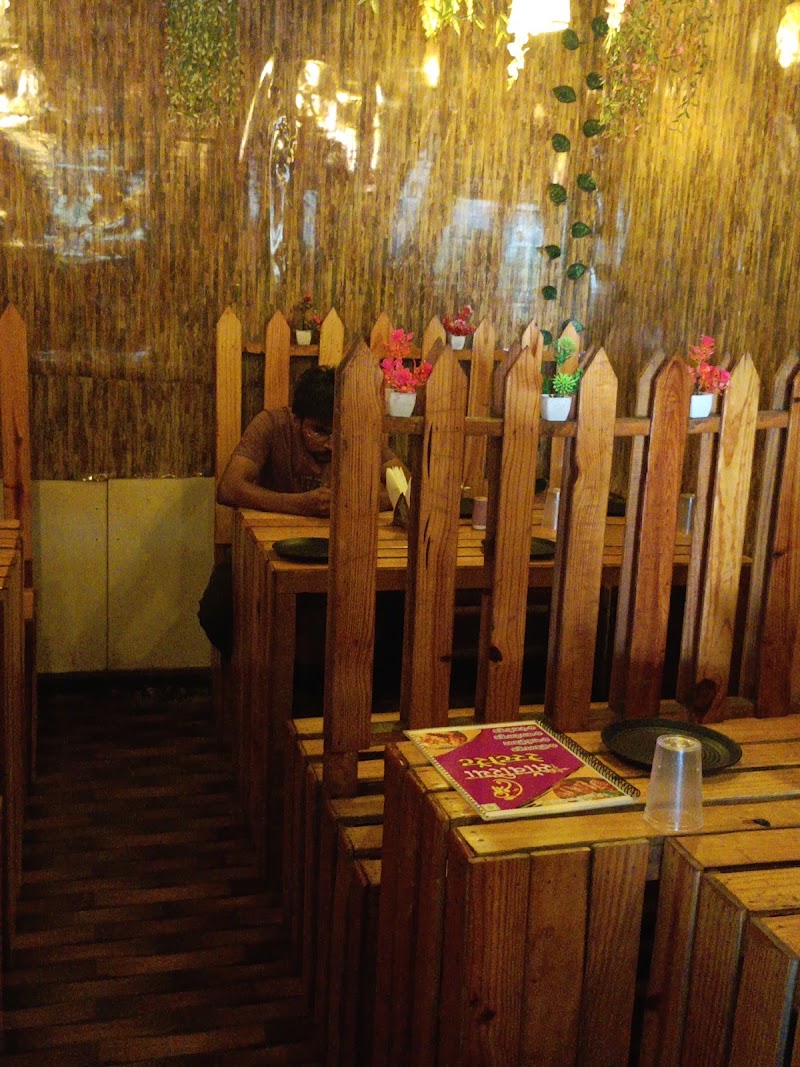 Shree Sanwariya Family Restaurant - Shree Sanwariya Family Restaurant PANDIT DIDAYAL COMPLEX, 1/2, Nanakheda, Mahakal Vanijya, Ujjain, Madhya Pradesh 456010, India