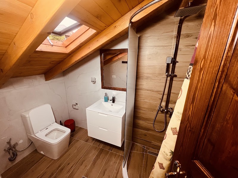 KRIS Guest House - KRIS Guest House, Rrugica Panajot Haxhimihali 5001, Berat, Albania