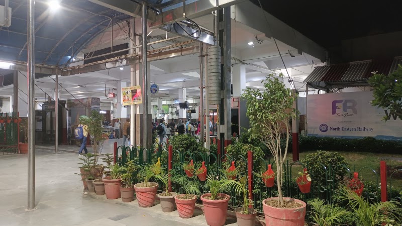 Lucknow Junction Station - Lucknow Junction Station, Preeti Nagar, Railway Colony, Charbagh, Lucknow, Uttar Pradesh 226004, India