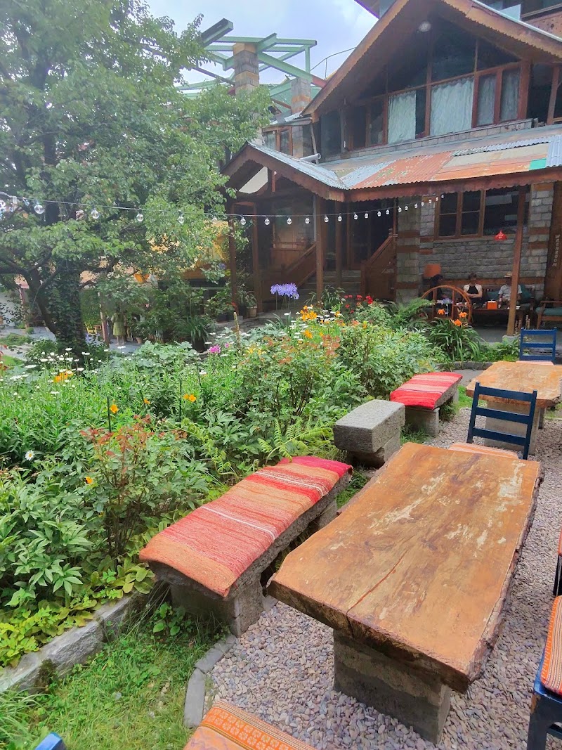 The Johnson's Cafe Hotel & Bar - The Johnson's Cafe Hotel & Bar Circuit House Road, Siyal, Manali, Himachal Pradesh 175131, India