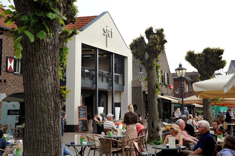Restaurant Sjef - Restaurant Sjef Raadhuisplein 7, 5944 AH Arcen, Netherlands