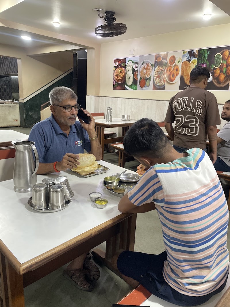 HOTEL PRITI PURE VEG - HOTEL PRITI PURE VEG DOWN TO PRREETI BAR, Zuarinagar, Sancoale, Goa 403726, India