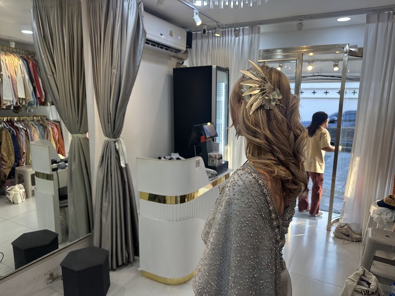 Thai Glam Studio - Thai Glam Studio, 243 Thanon Wang Doem, Khwaeng Wat Arun, Khet Bangkok Yai, Krung Thep Maha Nakhon 10600, Thailand