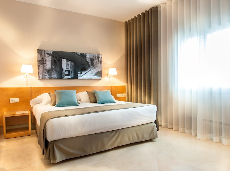 Hotel Costabella Girona - Hotel Costabella Girona Avinguda de França, 61, 17007 Girona, Spain