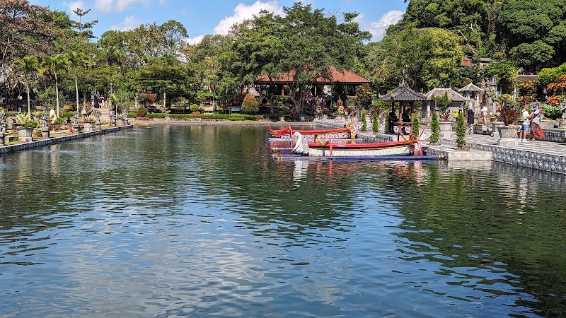 Tirta Gangga - Tirta Gangga, HHQQ+836, Jalan Raya Abang Desa Adat Jl. Raya Tirta Gangga, Ababi, Kec. Abang, Kabupaten Karangasem, Bali 80852, Indonesia