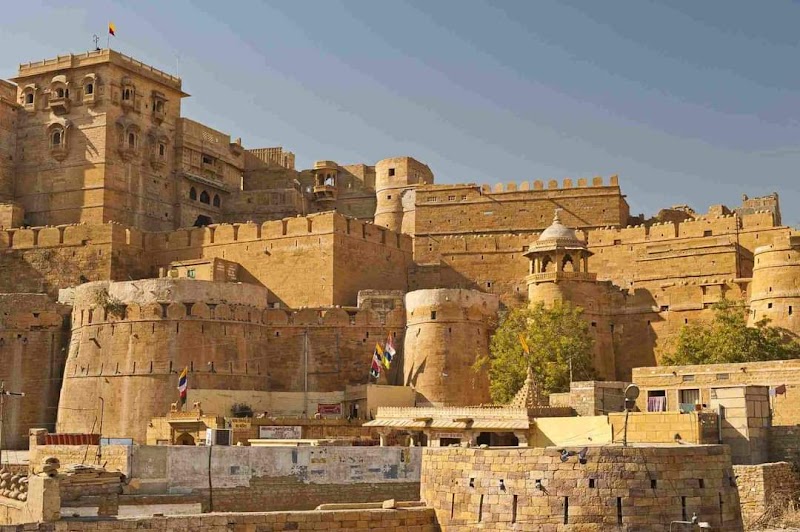 Salam Singh Ki Haweli (Moti Mahal) - Salam Singh Ki Haweli (Moti Mahal), Amar Sagar Pol, Jaisalmer, Rajasthan 345001, India