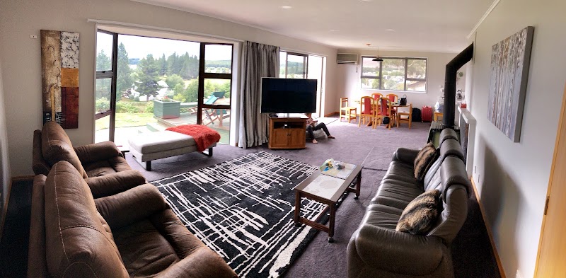 Lake House - Discover Tekapo Accommodation - Lake House - Discover Tekapo Accommodation 3 Hamilton Drive, Lake Tekapo 7945, New Zealand