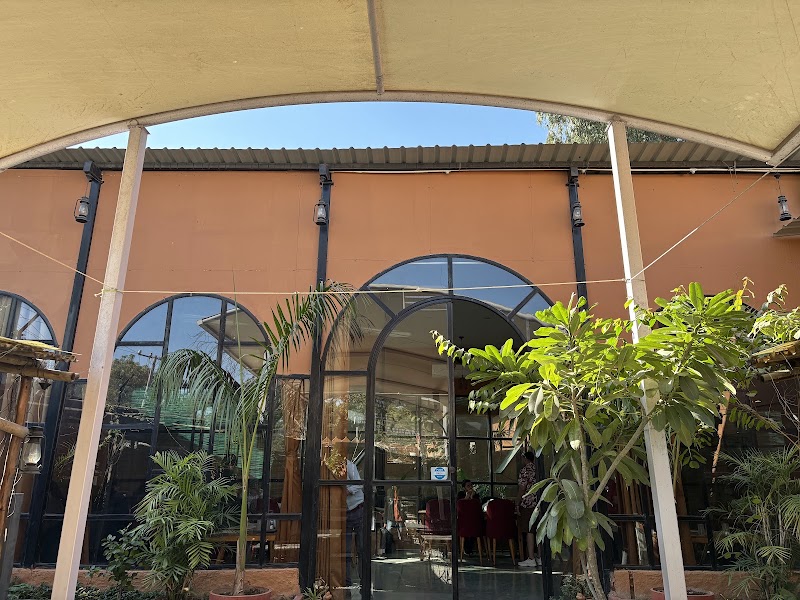Pind di Haveli (Pure veg.) Punjabi, Rajasthani, Gujarati,Jain food, Chinese, Italian, Multi cuisine, Ac. Restaurant. - Pind di Haveli (Pure veg.) Punjabi, Rajasthani, Gujarati,Jain food, Chinese, Italian, Multi cuisine, Ac. Restaurant. Plot no. 1A, Machla Magra Scheme Patel Circle, near BPCL Petrol Pump, Jawahar Nagar, Khanjipeer, Udaipur, Rajasthan 313001, India
