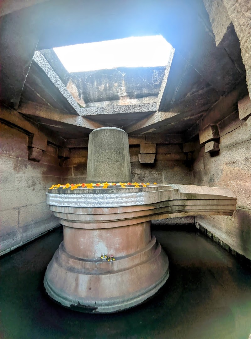 Hampi Fort - Hampi Fort, 8FM6+5JJ, Hampi St, Krishnapura, Karnataka 583239, India