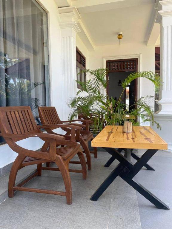 Surfing Bay Beach House - Surfing Bay Beach House, Pelabandara watta, Weligama 81700, Sri Lanka