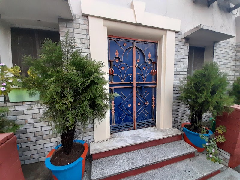 Om Shanti Home Stay - Om Shanti Home Stay, Swami, Near, Dayanand Rd, Muni Ki Reti, Rishikesh, Uttarakhand 249137, India