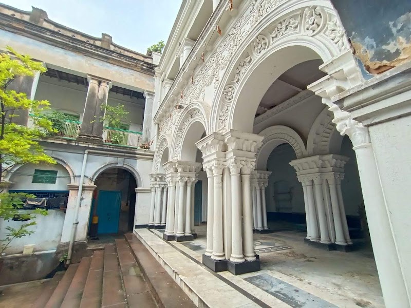 Janbazar Rajbari - Janbazar Rajbari 18/3 Esplanade, 20, Rafi Ahmed Kidwai Rd, Esplanade, Janbazar, Taltala, Kolkata, West Bengal 700013, India