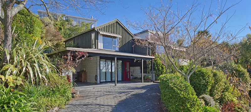 Harbour Lights - Nelson Waterfront Holiday Home