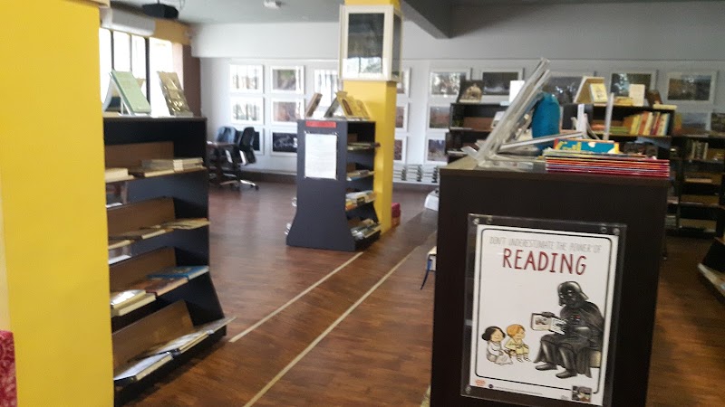 Trilogy Curated Bookshop and Library - Trilogy Curated Bookshop and Library 1 Carter Road, Chimbai, behind BMC Pump House, near Joggers Park, Koliwada, W, Bandra West, Mumbai, Maharashtra 400050, India