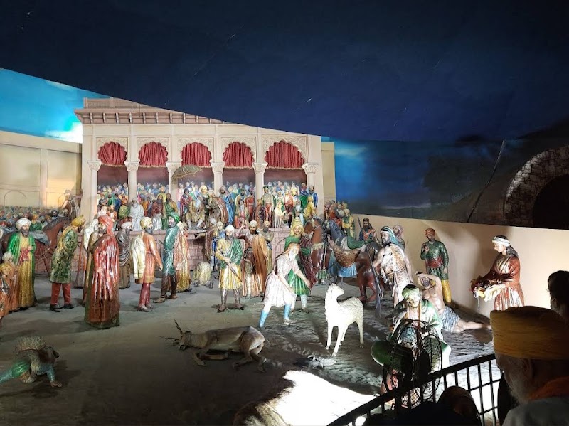 Maharaja Ranjit Singh Garden - Maharaja Ranjit Singh Garden M.M Malviya Road, JVQH+99H, inside Mall Road, Ram Bagh, Company Bagh, Amritsar, Punjab 143001, India