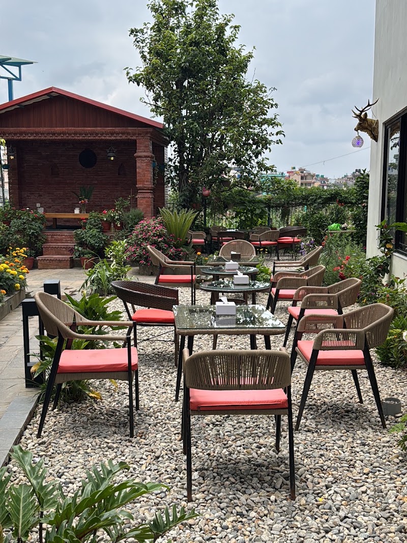 Bluemoon homestay and Restaurant