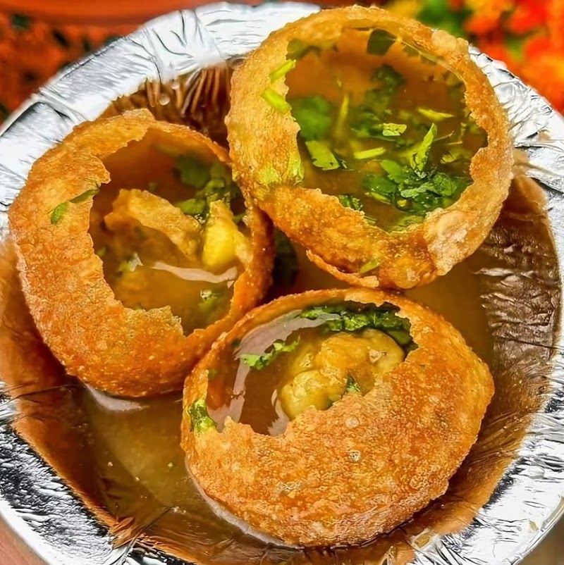 Babu Ram Gol Gappe Wale - Babu Ram Gol Gappe Wale 2983, Sitaram Bazar Rd, Bazar Sirkiwalan, Hauz Qazi, Chandni Chowk, New Delhi, Delhi, 110006, India