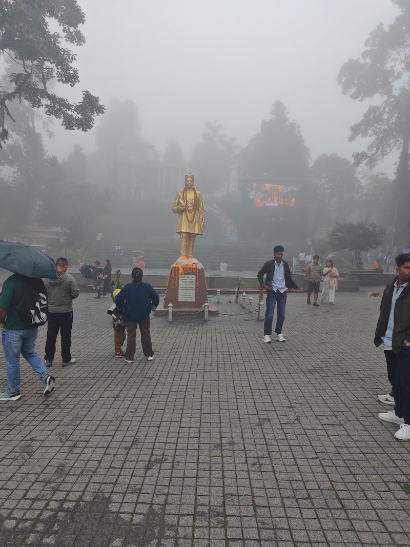 Chowrasta - Chowrasta 27Q7+MHC, Chauk Bazaar, Darjeeling, West Bengal 734101, India