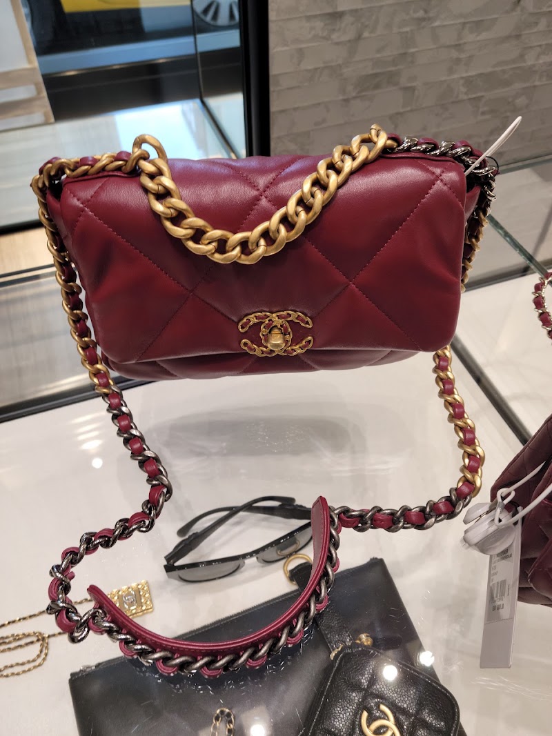 CHANEL - CHANEL, Goethestraße 10, 60313 Frankfurt am Main, Germany