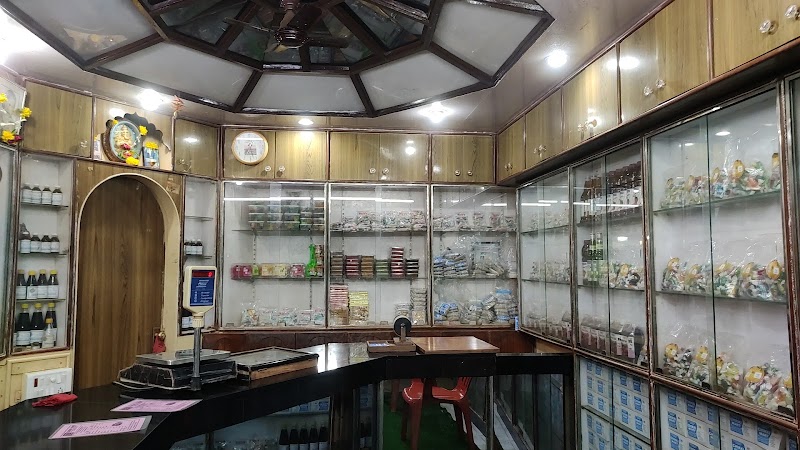 Matheran MG Road Market - Matheran MG Road Market X7QC+676, MG Rd, Matheran, Maharashtra 410102, India