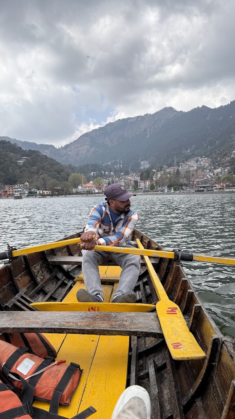 Lake Yacht Boat Stand - Lake Yacht Boat Stand, 9FR5+535, Mall Rd, Mallital, Nainital, Uttarakhand 263001, India