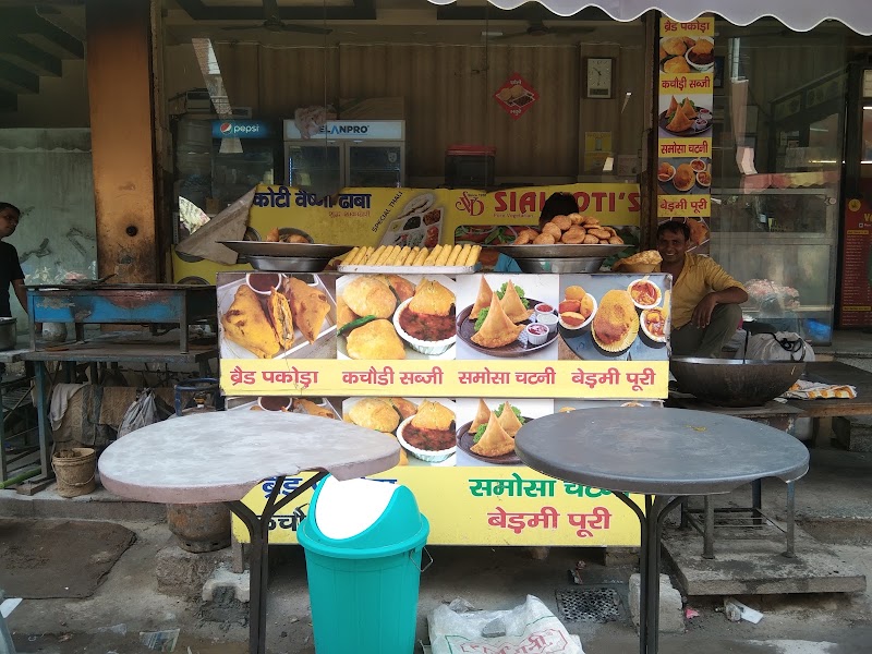 Sialkoti Vaishno Dhaba - Sialkoti Vaishno Dhaba opp. Main Post Office, Sadar Bazar, Sector 12, Gurugram, Haryana 122001, India