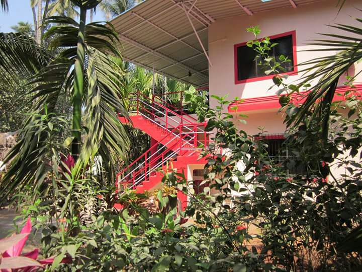 Yash Holiday Home, Nagaon Beach