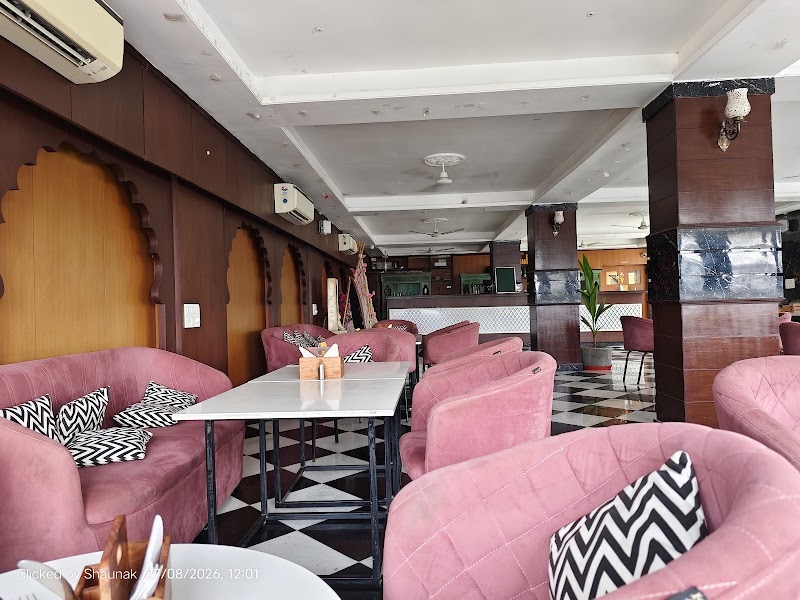 Mannat Cafe & Restaurant - Mannat Cafe & Restaurant 1, Chandpole Bridge, Ambamata, Udaipur, Rajasthan 313004, India