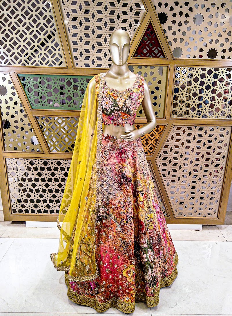 Aari Tari JOHARI BAZAR - Aari Tari JOHARI BAZAR Shop no. 221, Johari Bazar Rd, Johri Bazar, Ramganj Bazar, Jaipur, Jaipur Nagar Nigam Area, Rajasthan 302003, India