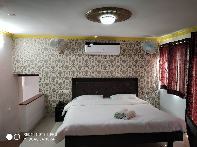 Akshara guest house - Akshara guest house, 71, Gangaur Ghat Marg, near bagore ki haveli museum, Hotel Gangaur Palace, Pichola, Udaipur, Rajasthan 313004, India