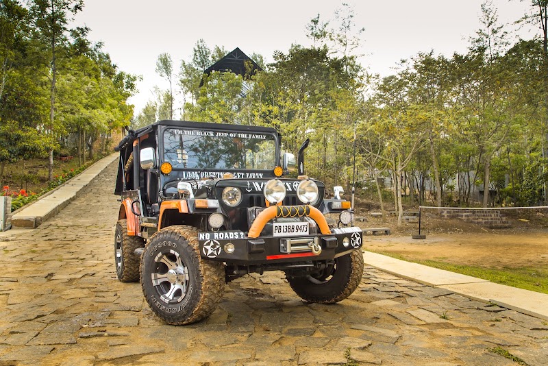 Yellow Lake Resort - Yellow Lake Resort R6CP+2J4, Shevaroys Hills, Manjakuttai, Tamil Nadu 636602, India