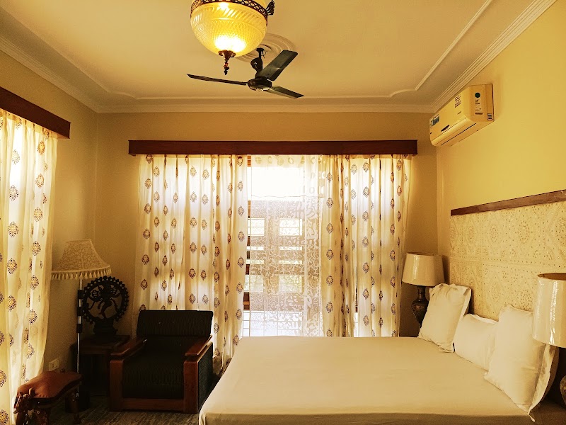 Oasis Homestay - Oasis Homestay 17,18,19,20 Hardev Colony, Tonk Rd, near Airport, Hardev Colony, Sita Bari, Jaipur, Rajasthan 302018, India