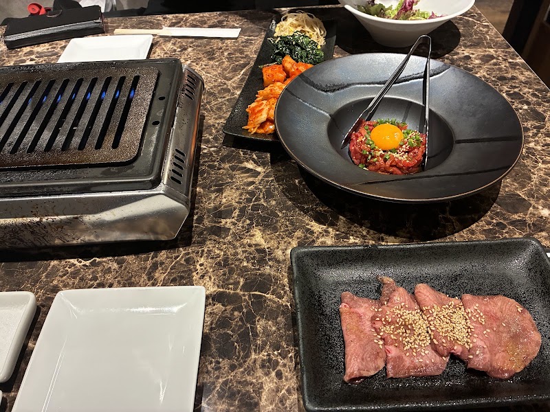 Wagyu Yakiniku Ushihachi Akihabaraten - Wagyu Yakiniku Ushihachi Akihabaraten Japan, 〒101-0021 Tokyo, Chiyoda City, Sotokanda, 4-chōme−4−２ HULIC&New AKIHABARA 4F