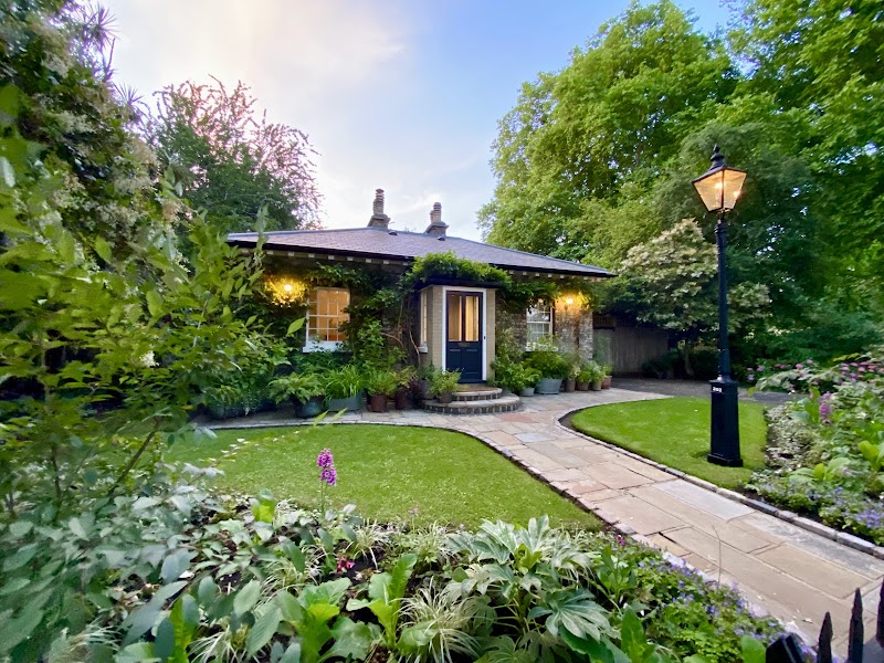 Serpentine Lodge - Serpentine Lodge Hyde Park, Serpentine Rd, London W2 2UH, UK