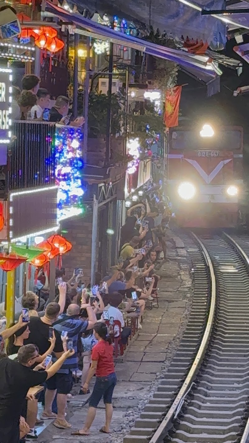 Hanoi Train Street - Hanoi Train Street, 3 Trần Phú, Hoàn Kiếm, Hà Nội 100000, Vietnam
