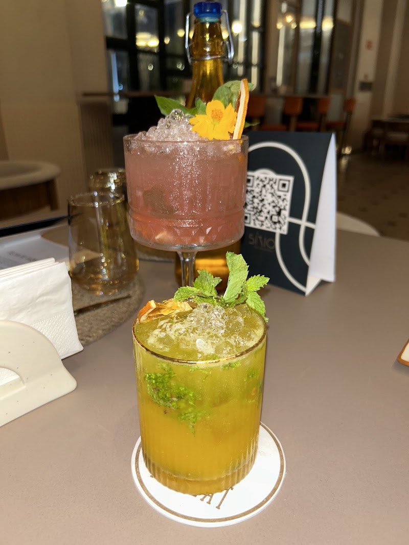 SITIO BAR & KITCHEN - SITIO BAR & KITCHEN 2nd Floor, R-5, AIPL JOY STREET, Badshahpur, Sector 66, Gurugram, Haryana 122101, India