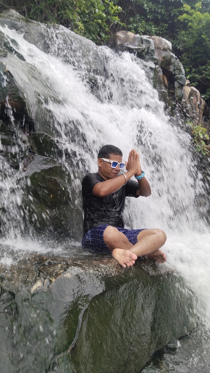 Muni waterfall baradawan - Muni waterfall baradawan, G6JQ+585, Unnamed Road, Kankidipa, Chhattisgarh 496551, India