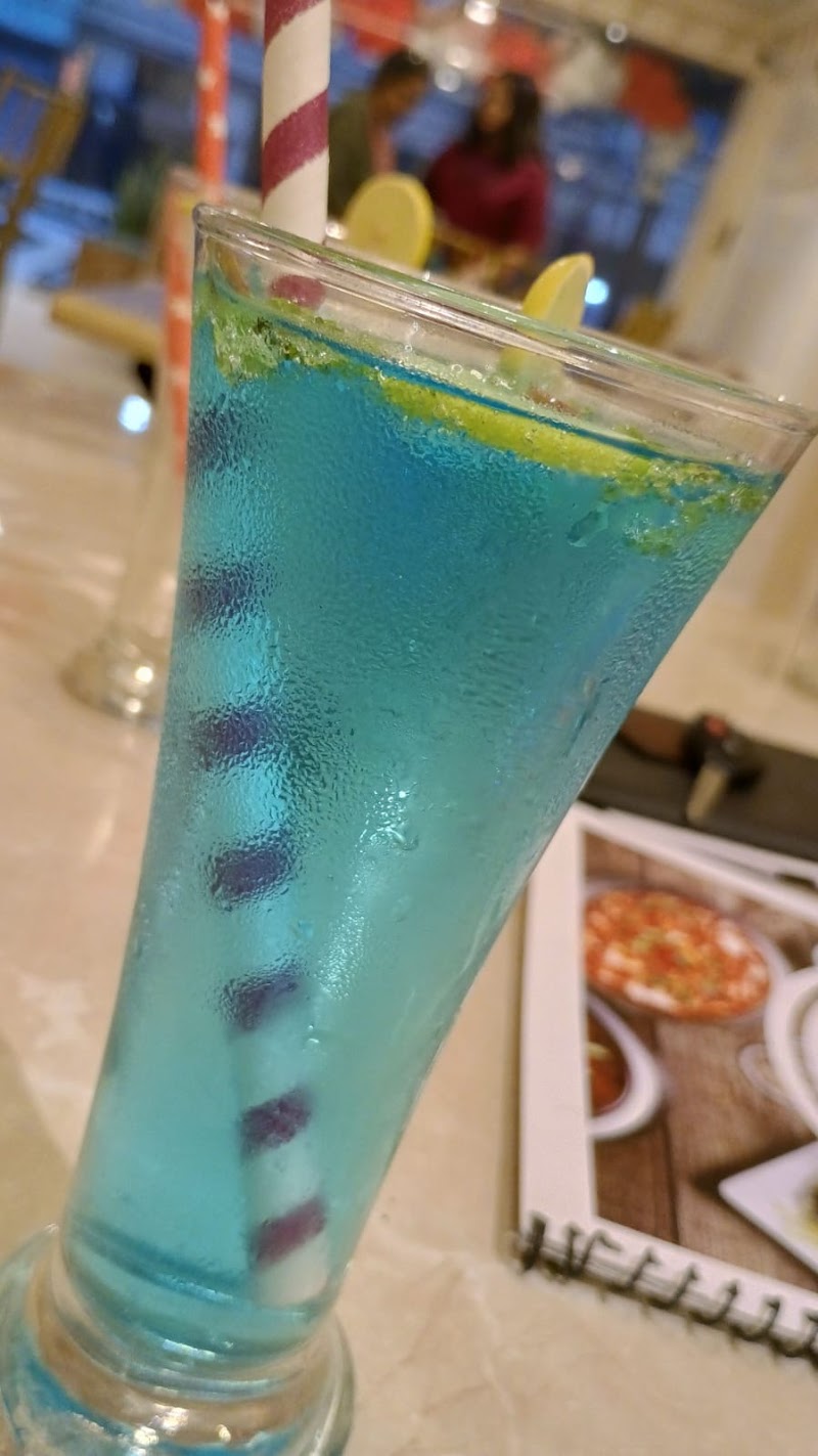 Param’s Cafe and Resto - Param’s Cafe and Resto 626, near Arya Kanya Chauraha, Gaughat, Mutthi Ganj, Prayagraj, Uttar Pradesh 211003, India