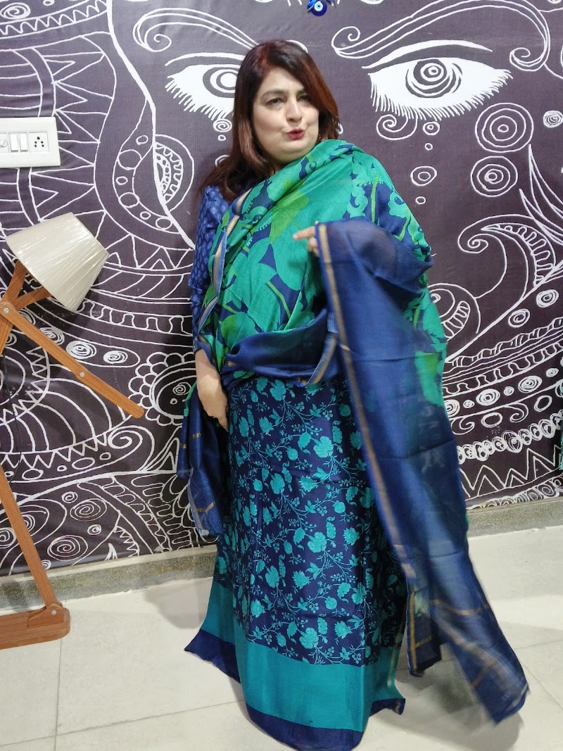Rudra Creations Boutique - Rudra Creations Boutique 131, behind hotel Shiraz parking, Model Town, Hoshiarpur, Punjab 146001, India