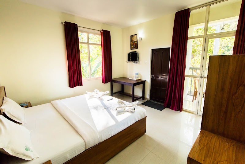 Munnar group booking - Munnar group booking, road, Silent Valley, Munnar, Kerala 685612, India