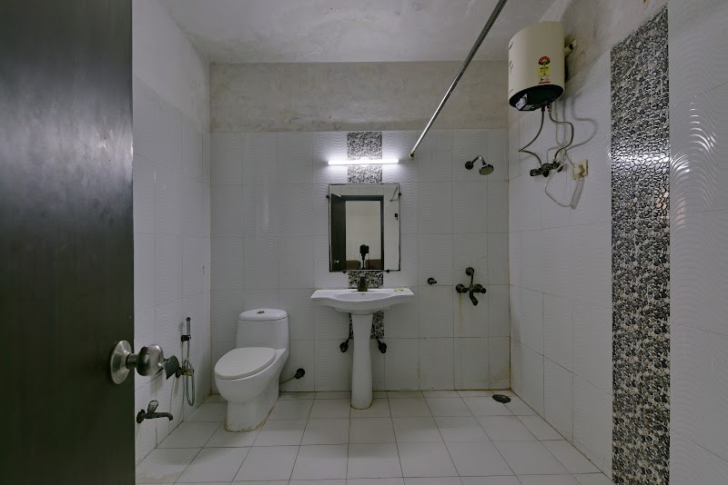 Hotel Diamond Stay By ASPL - Hotel Diamond Stay By ASPL H- Block, House. 57-A, Sector 51, Noida, Uttar Pradesh 201301, Sector 51, Noida, Uttar Pradesh 201303, India