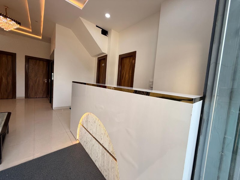 Hotel Lake Heart - Hotel Lake Heart Hotel Lake Heart, New Ashok Vihar, Jyothi Nagar, Shobhagpura, Udaipur, Rajasthan 313001, India
